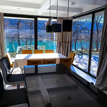 Villa Una Residence *