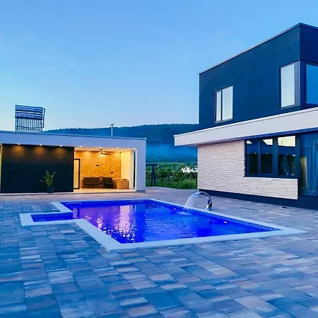 度假居 Villa Una Residence *